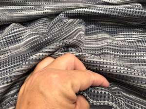 Uld / polyester jersey - flotte strejf i gråblå nuancer, med fine detaljer